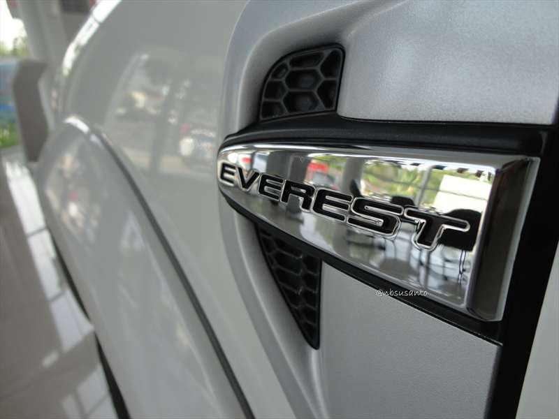 ford everest 4×2 at (23)